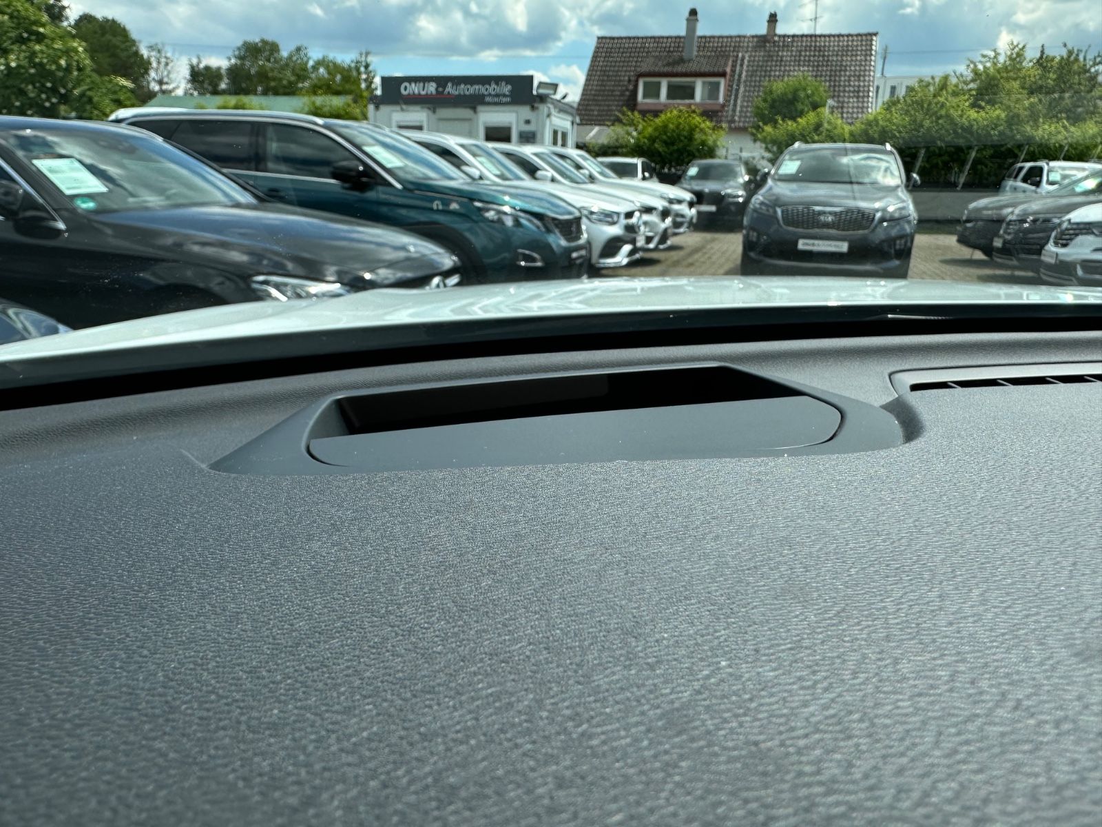 Volvo XC60 R Design T8 AWD Navi Pano HuD ACC AHK Leder