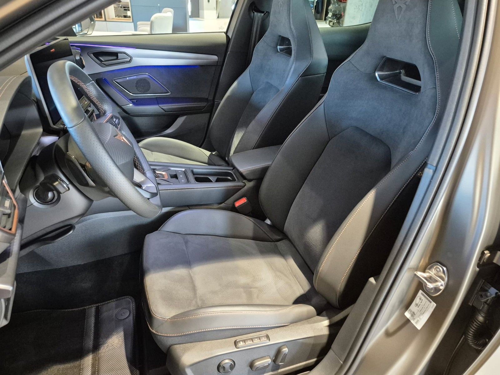 Cupra Formentor VZ 1.5 e-HYBRID - Samsaru's Car Outlet