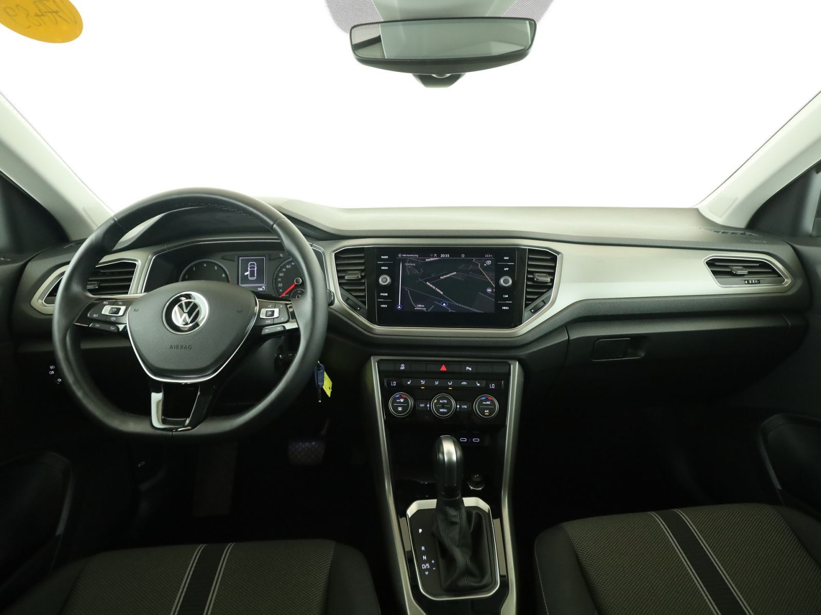 Volkswagen T-Roc 1.5 TSI Style - Samsaru's Car Outlet