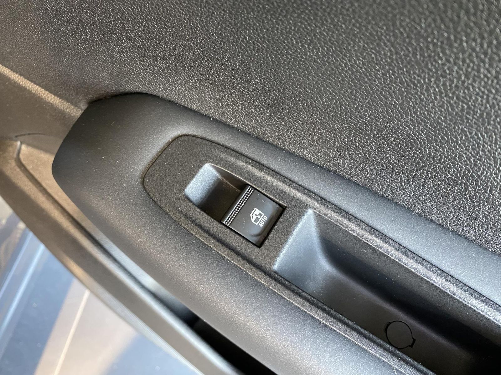 Renault Captur BUSINESS EDITION E-TECH Plug-in - Samsaru's Car Outlet