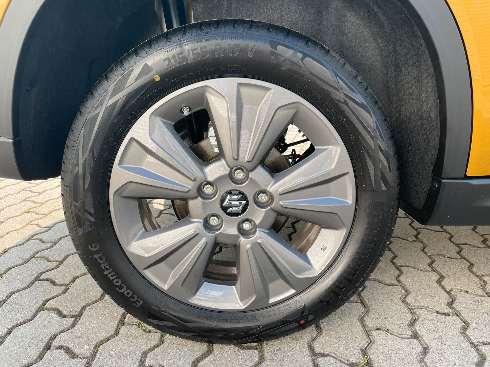 Suzuki Vitara 1.5 Hybrid Comfort - Samsaru's Car Outlet