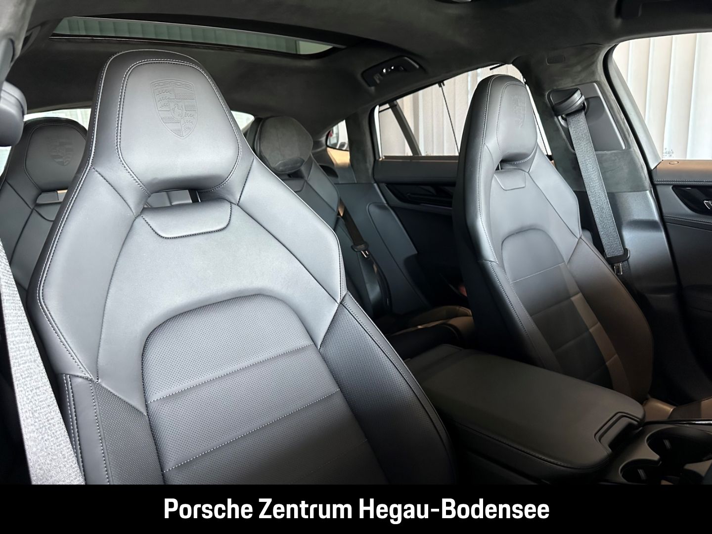Porsche Panamera Turbo E-Hybrid/Active Ride/Sportabgasan
