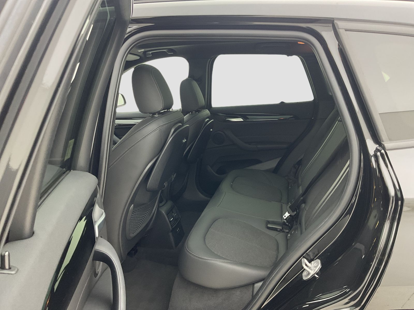 BMW X1 xDrive25e - Samsaru's Car Outlet