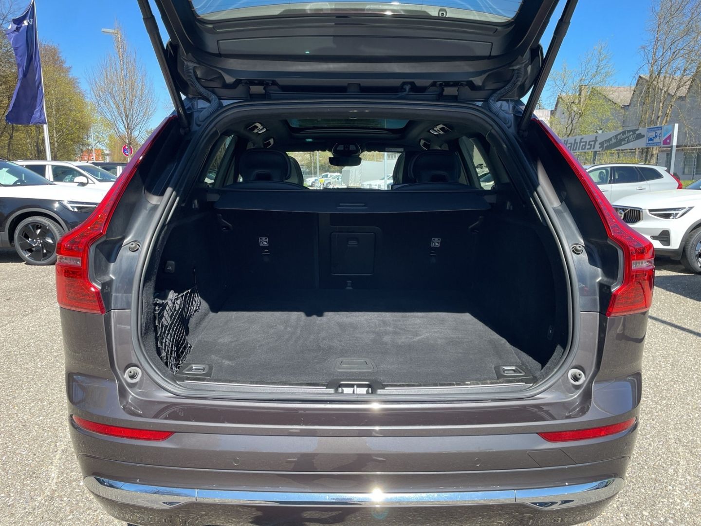 Volvo XC60 T8 Inscription Plug-In Hybrid  StandHZG AHK