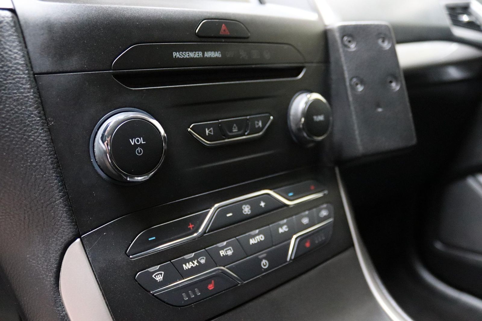 Ford S-MAX 2.0 EcoBlue Business - Samsaru's Car Outlet