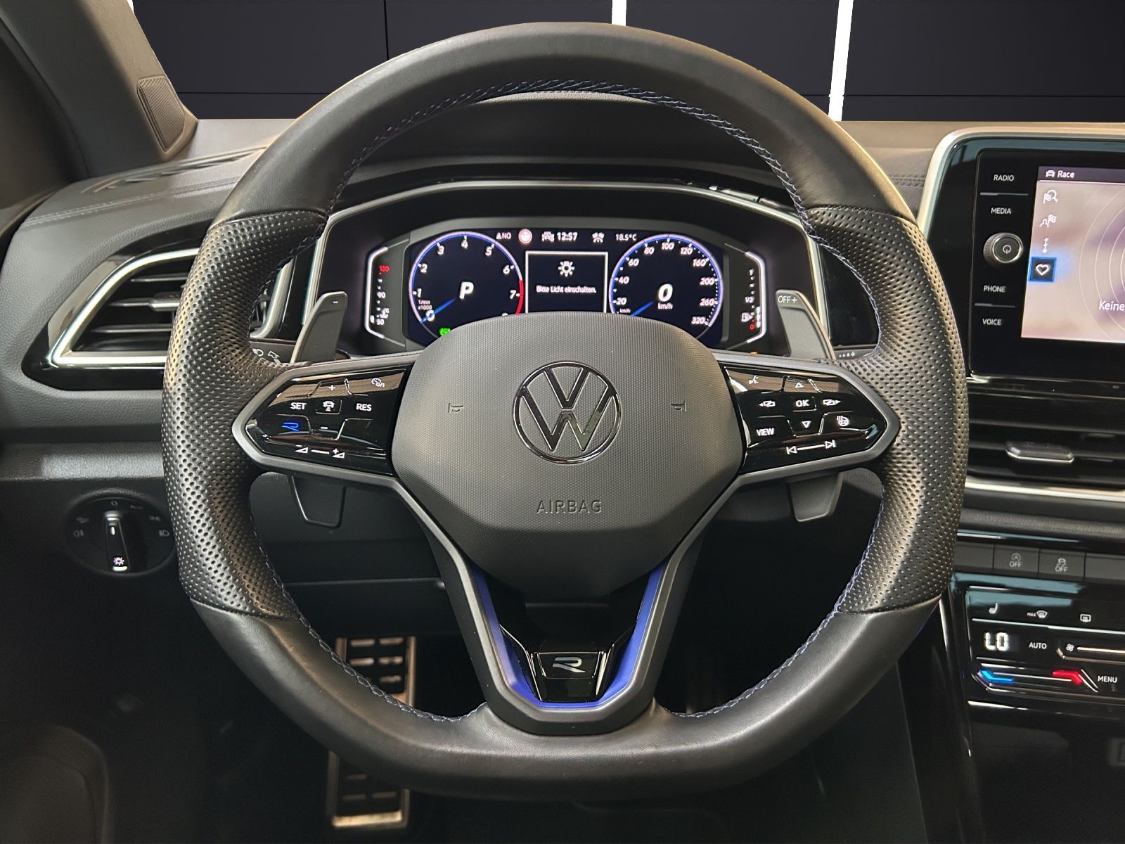 Volkswagen T-Roc R 4M DSG - Samsaru's Car Outlet
