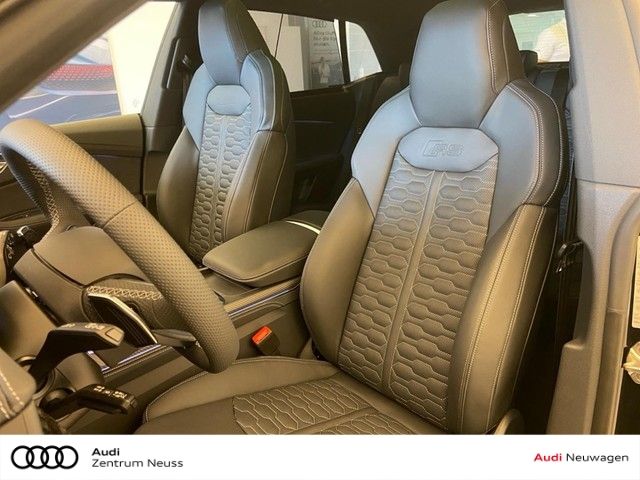 Audi RSQ8 SUV performance quattro tiptronic ab April