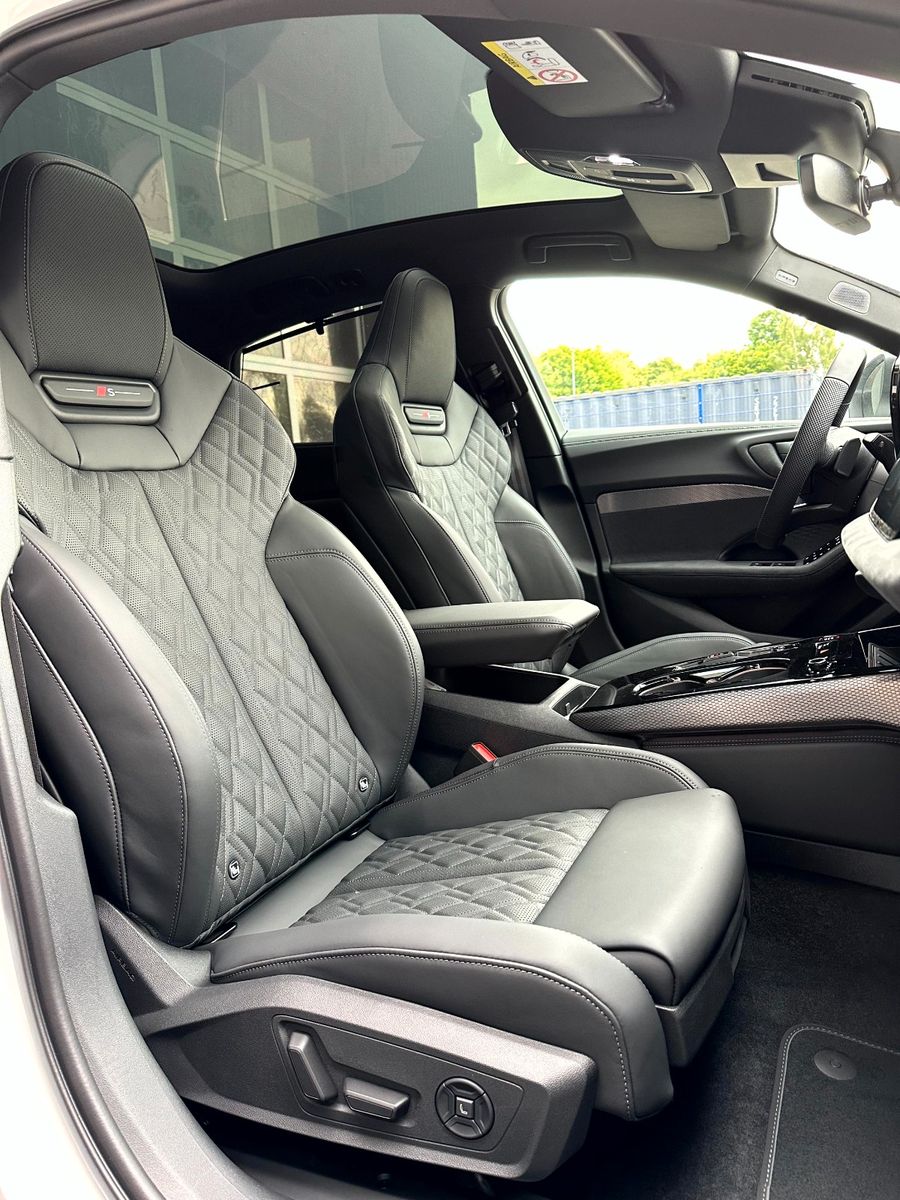 Audi A5 LIMOUSINE QUATTRO S-LINE B&Q DISPLAY AHK FULL