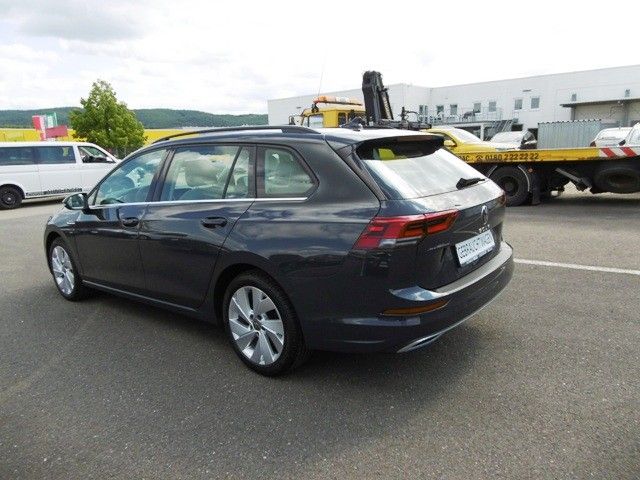 Volkswagen Golf VIII Variant 2.0 TDI Style - Samsaru's Car Outlet