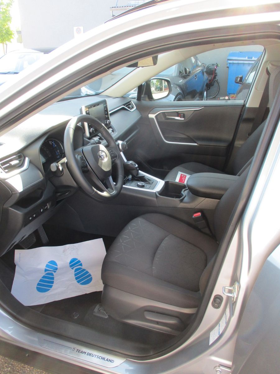 Toyota RAV4 Hybrid 4x4 Team - Samsaru's Car Outlet