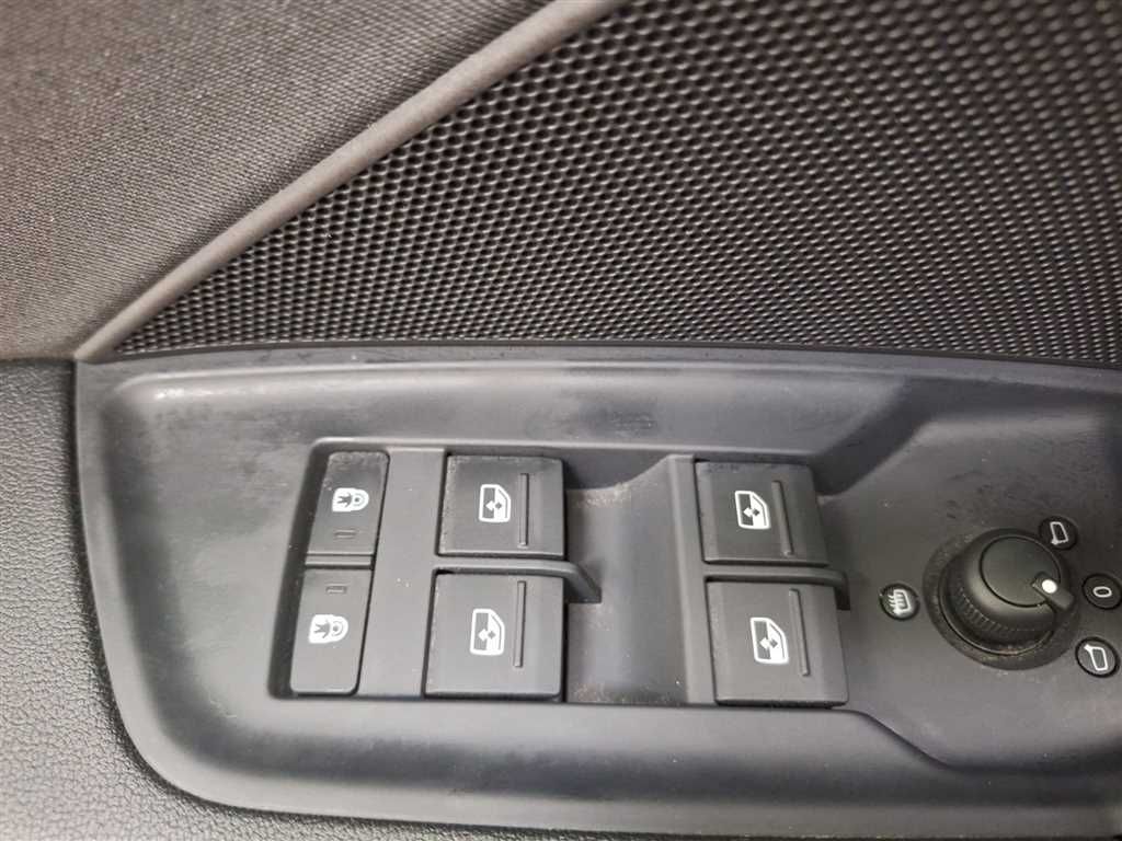 Audi A3 advanced 35 2.0 TFSI S-tronic MMI Standhz AHK