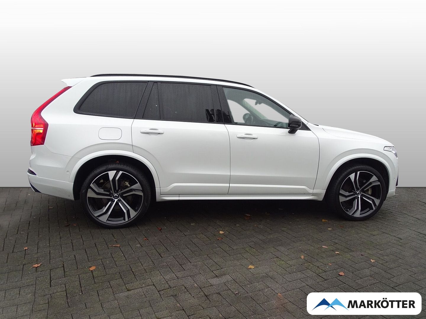 Volvo XC90 Plus Dark Recharge Plug-In Hybrid AWD 7-Sit