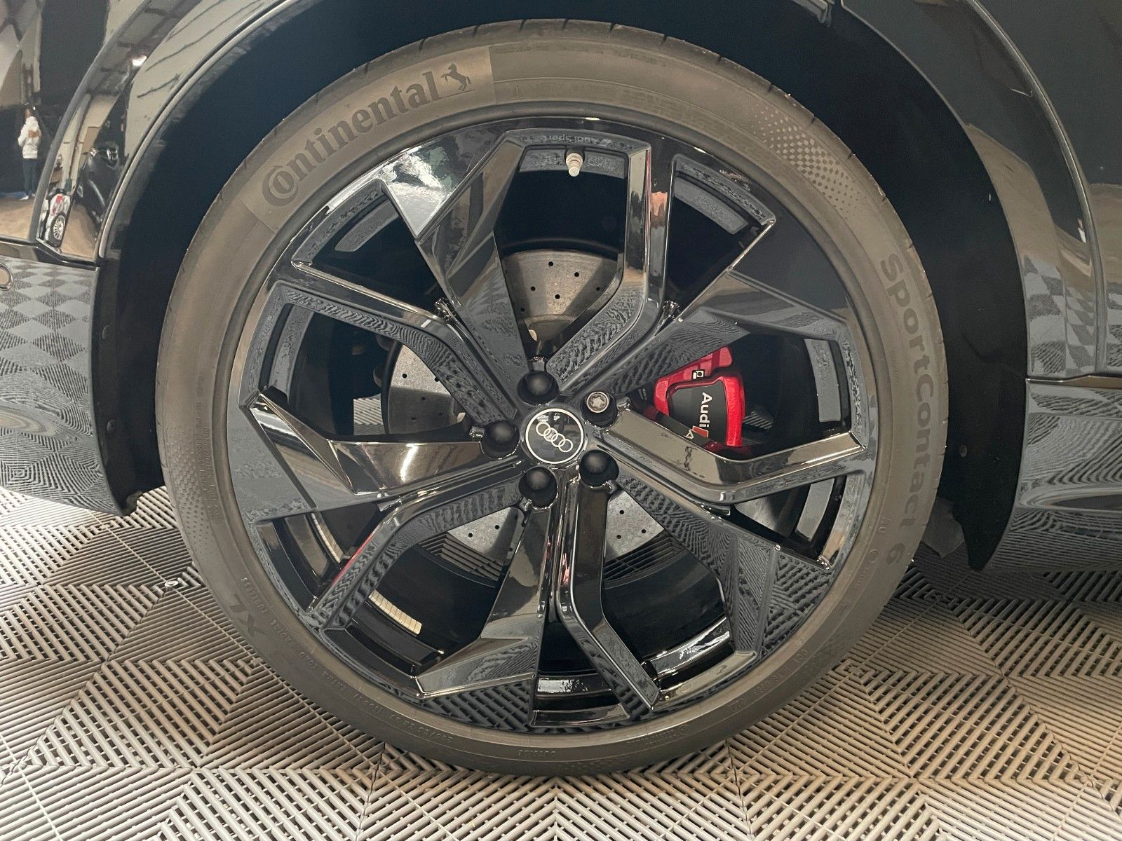 Audi RSQ8 4.0 TFSI quattro*Keramic-StandHz-B&O*