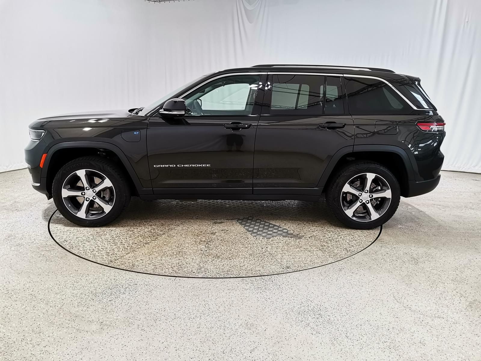 Jeep Grand Cherokee 2.0 PHEV 4xe AT Overland AHK