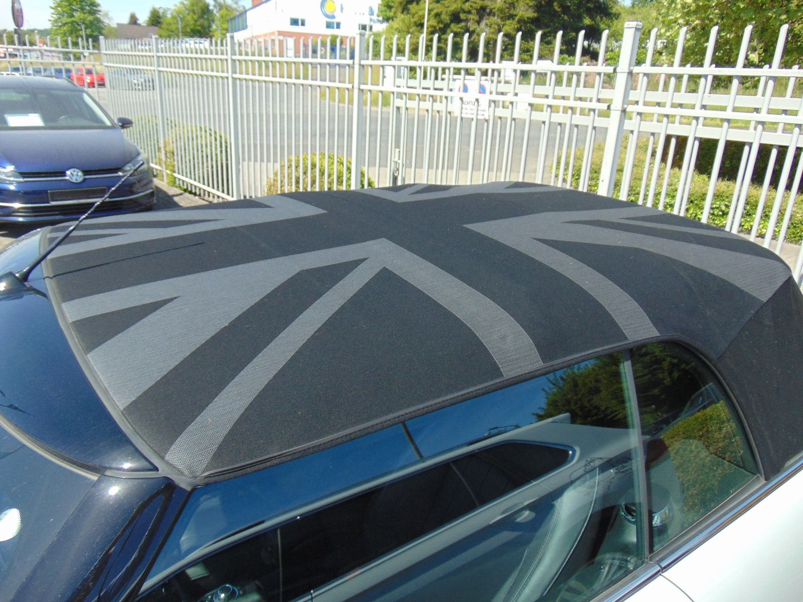 MINI Cooper CABRIO YOUNIQUE - Samsaru's Car Outlet