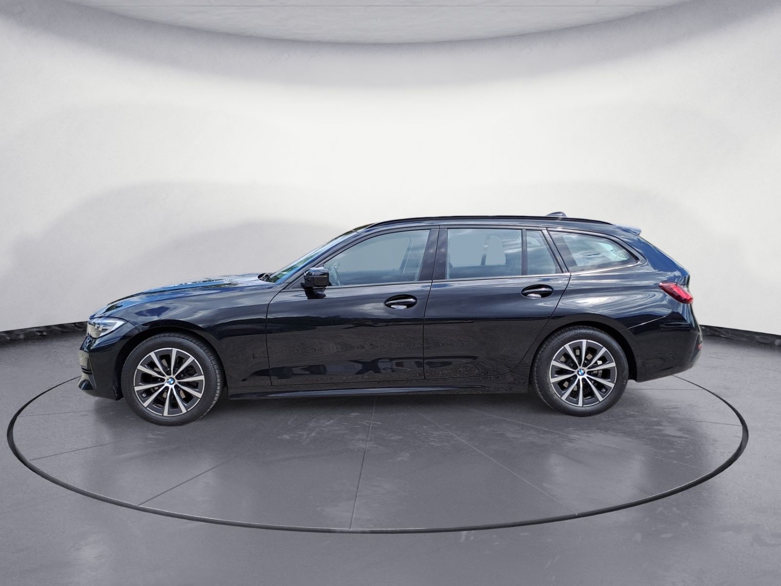 BMW 320d Touring Sport Line - Samsaru's Car Outlet