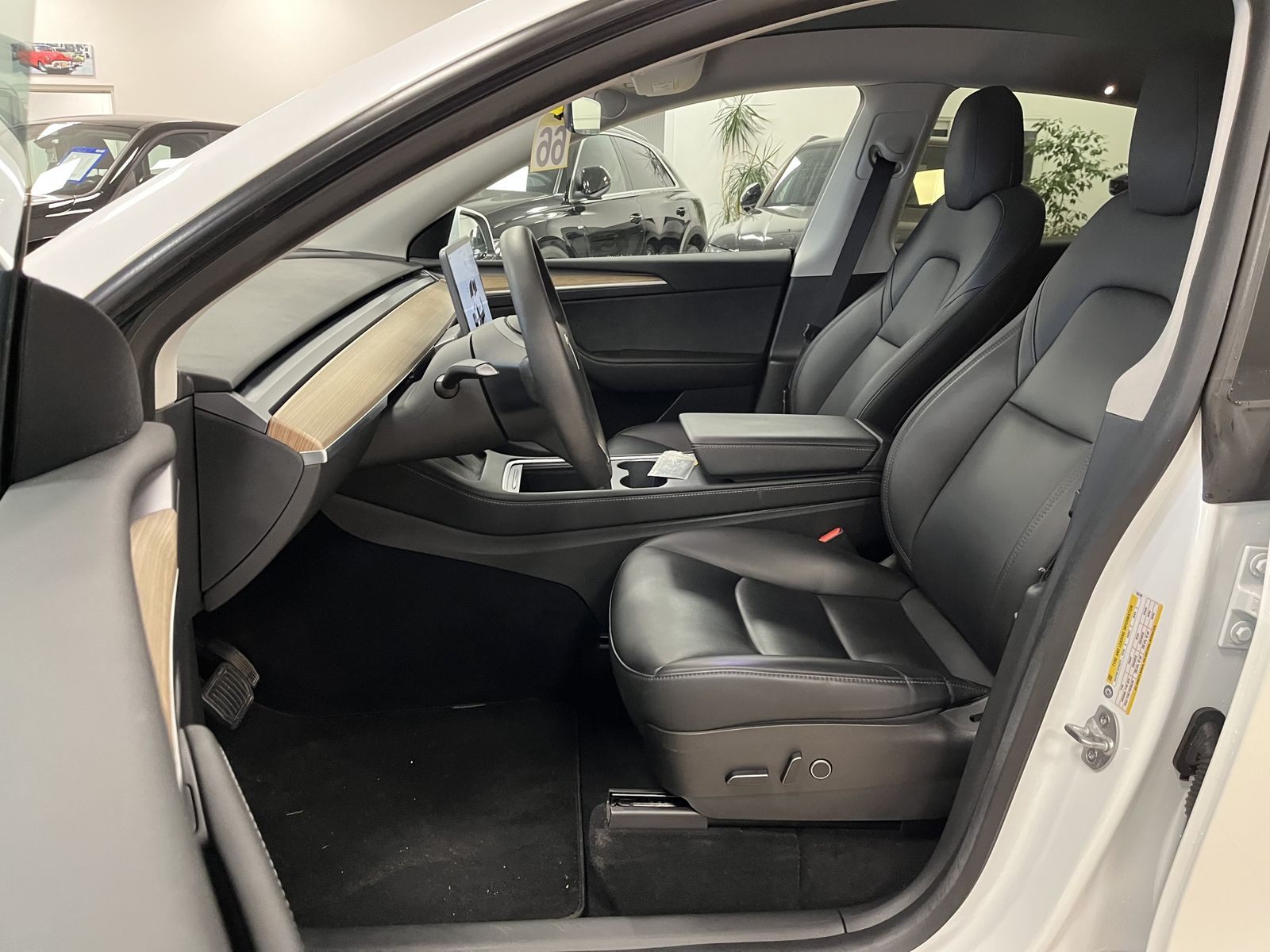 Tesla Model Y Maximale Reichweite Dual AWD ACC Pano