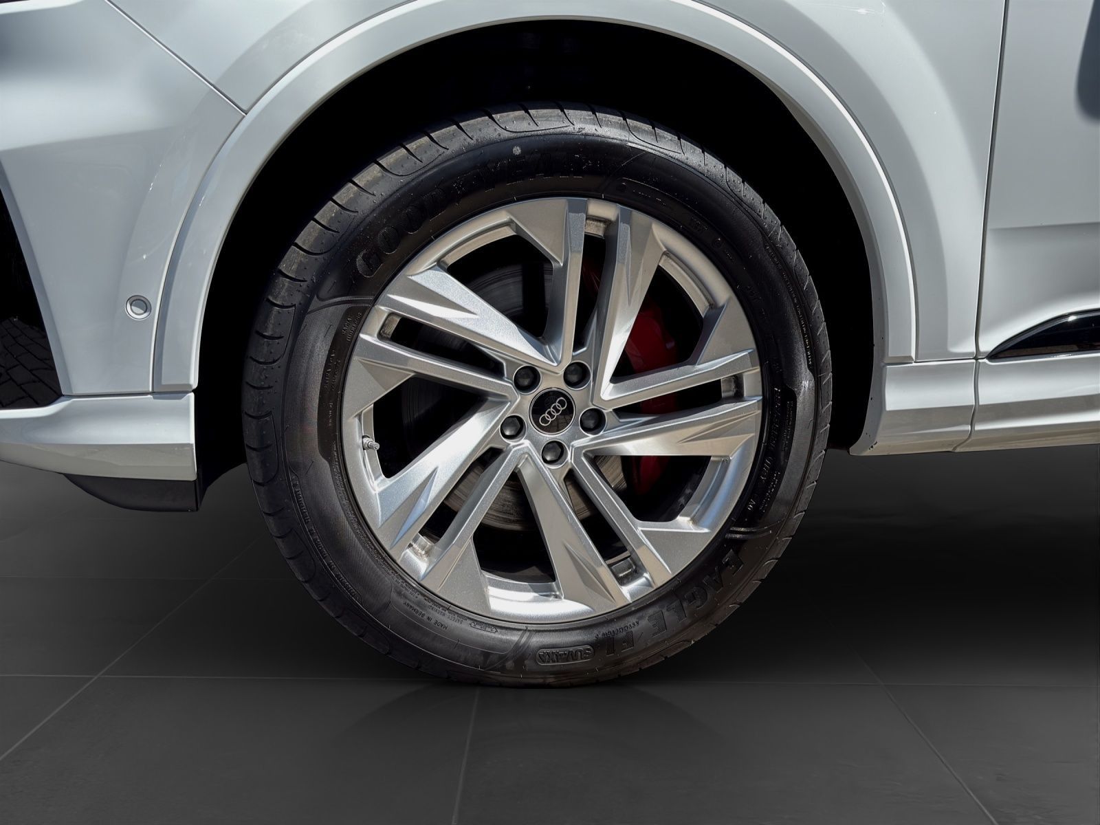 Audi Q7 50 TDI Q S LINE 7-SITZE LM20 AHK MATRIX