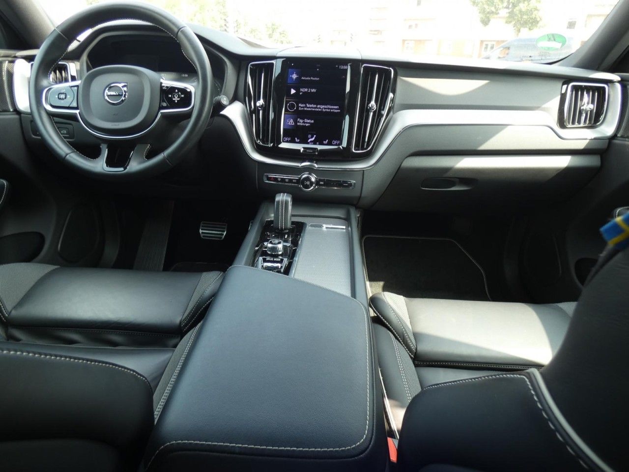 Volvo XC60 B5 (Benzin) AWD R-Design (EURO 6d) Klima