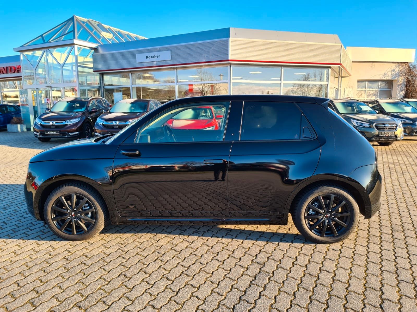 Honda e Basis