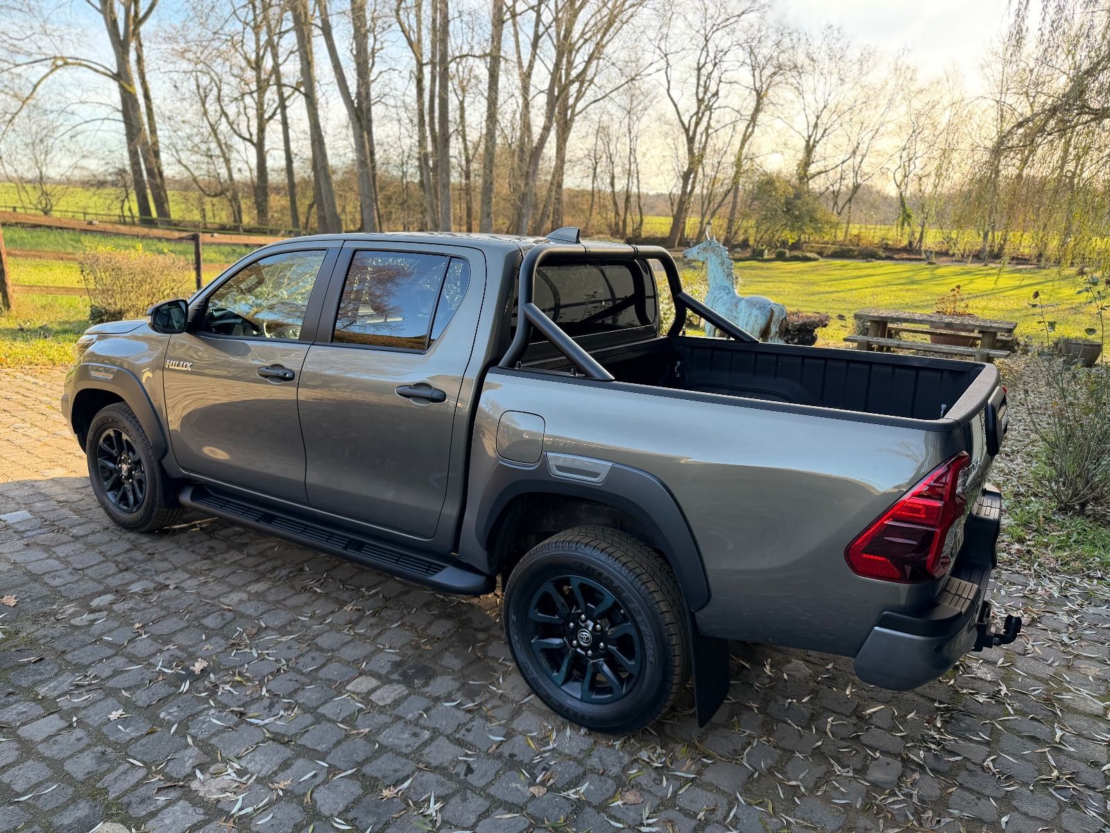 Toyota Hilux 2.8 D-4D 4Wd V48 Invincible*AHK*Büge