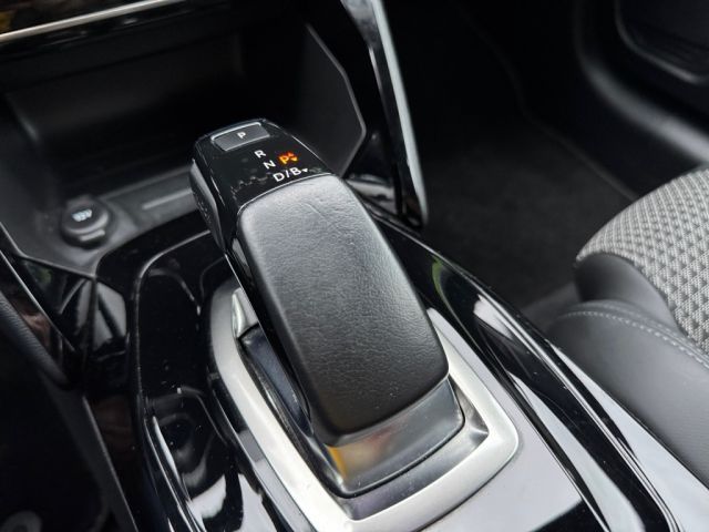 Peugeot 208 Electromotor 136 Allure - Samsaru's Car Outlet
