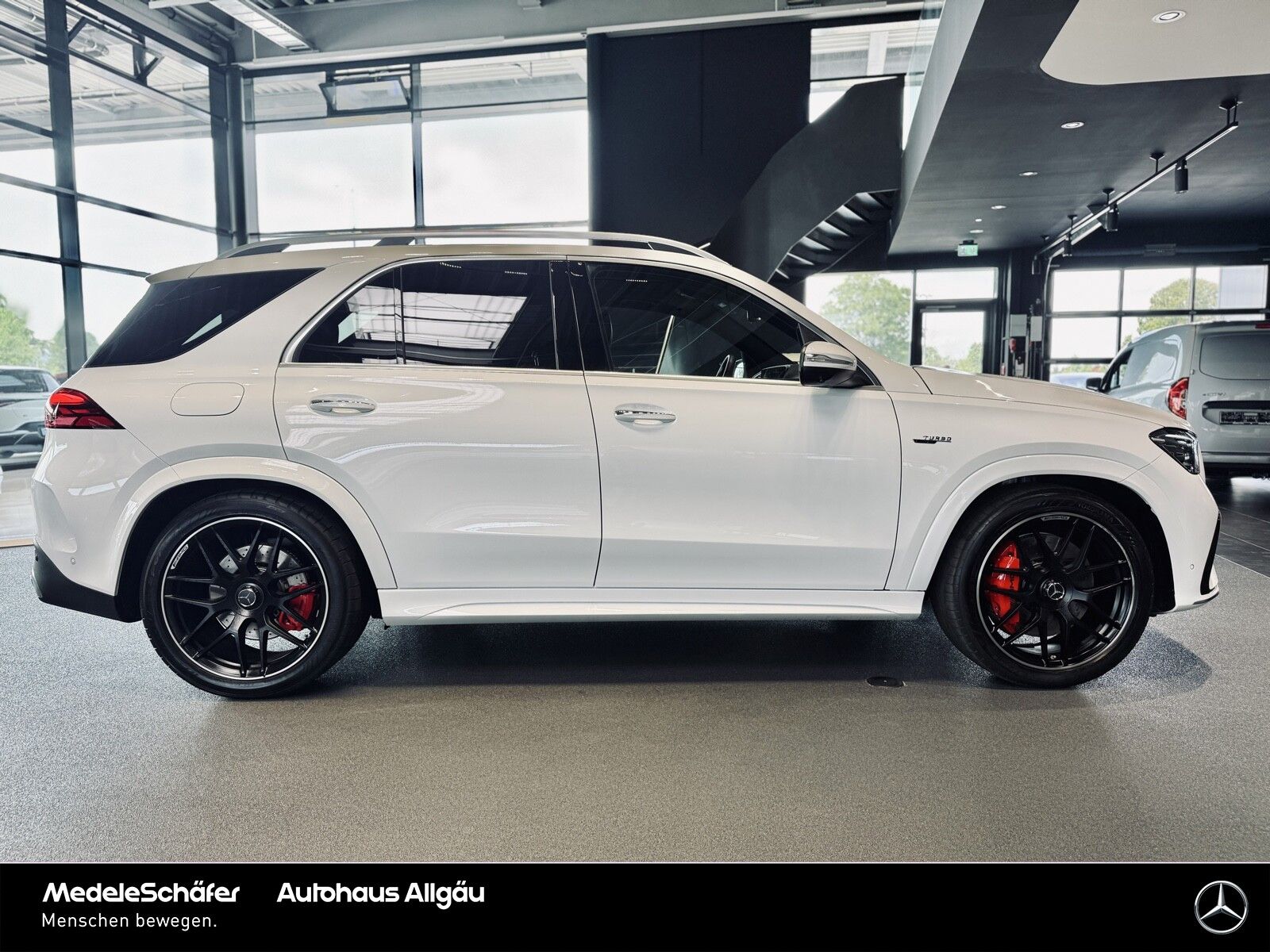 Mercedes-Benz GLE 53 AMG HYBRID 4M+ Premium+ 22" AHK Massage