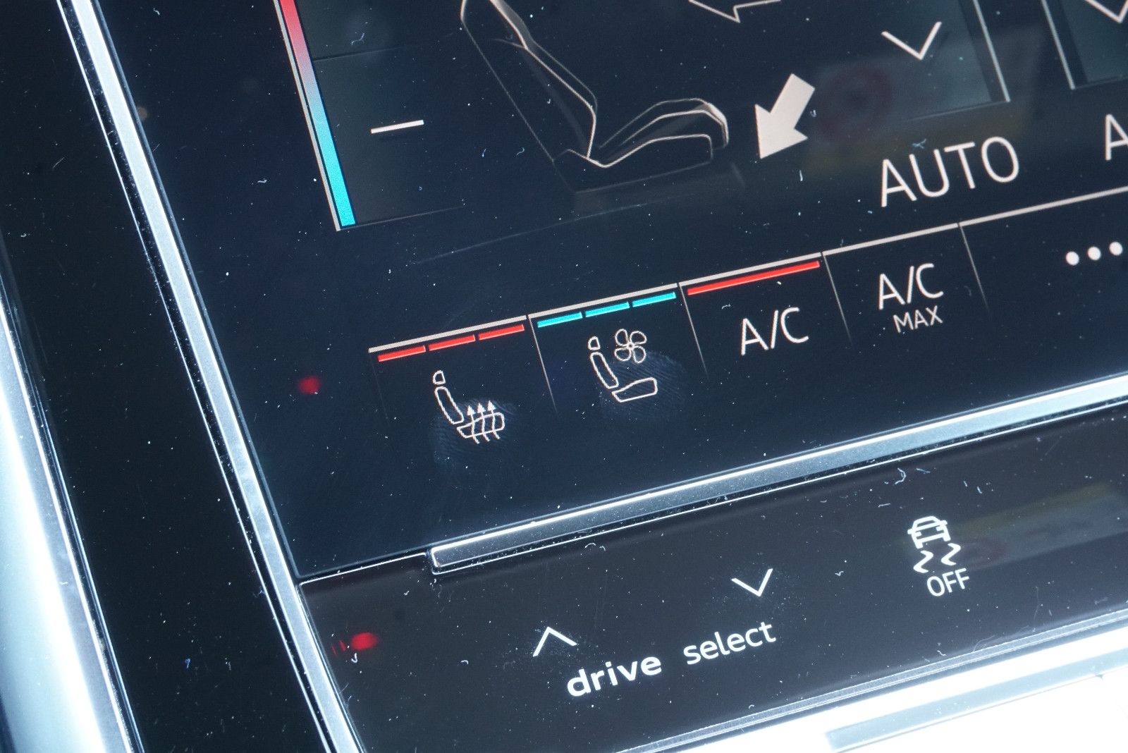 Audi RSQ8 HUD Pano 360° B&O Sitzbelüf 23"Dynamic Soft