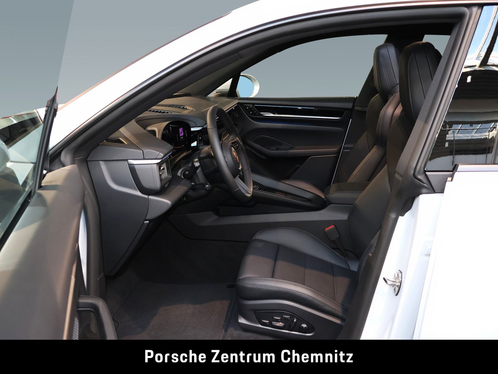 Porsche Macan 4 Electric BEV!;Pano;Luft;BOSE