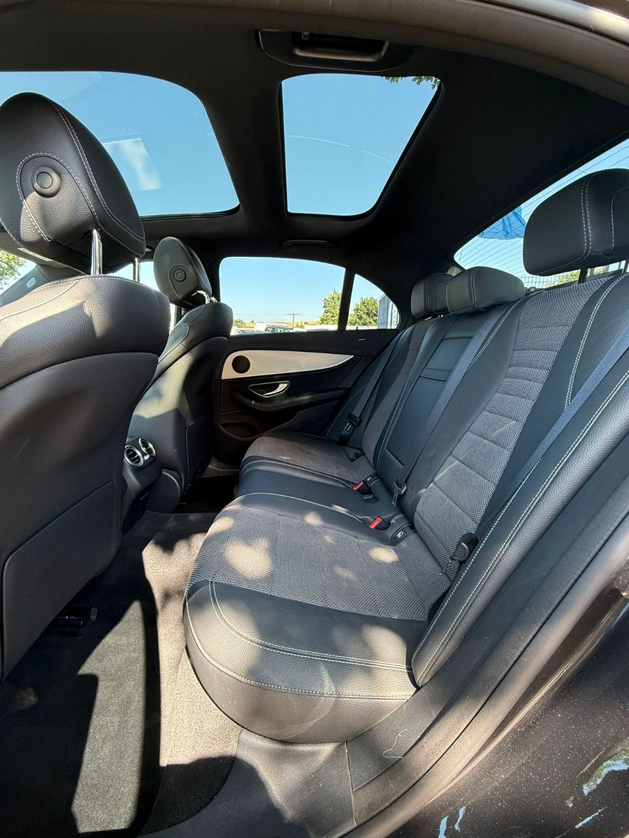 Mercedes-Benz E-Klasse 300E - Samsaru's Car Outlet