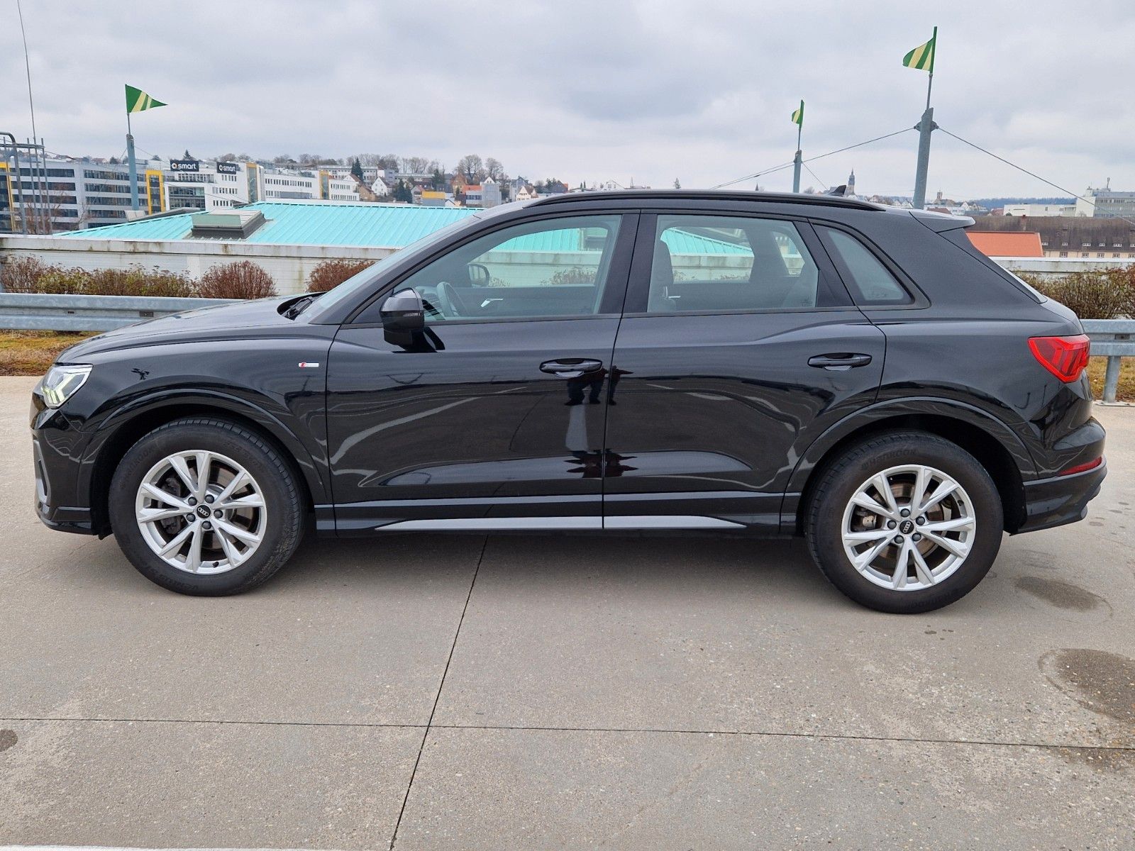 Audi Q3 40 TDI quattro S line - Samsaru's Car Outlet