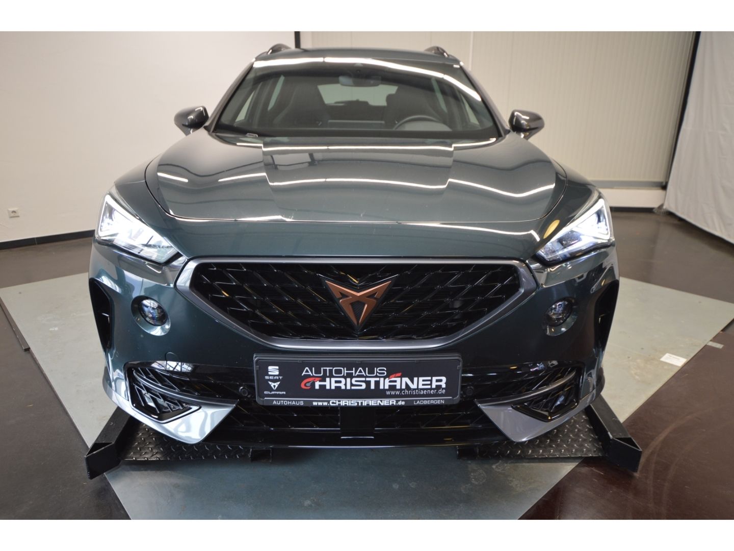 Cupra Formentor VZ e-HYBRID - Samsaru's Car Outlet