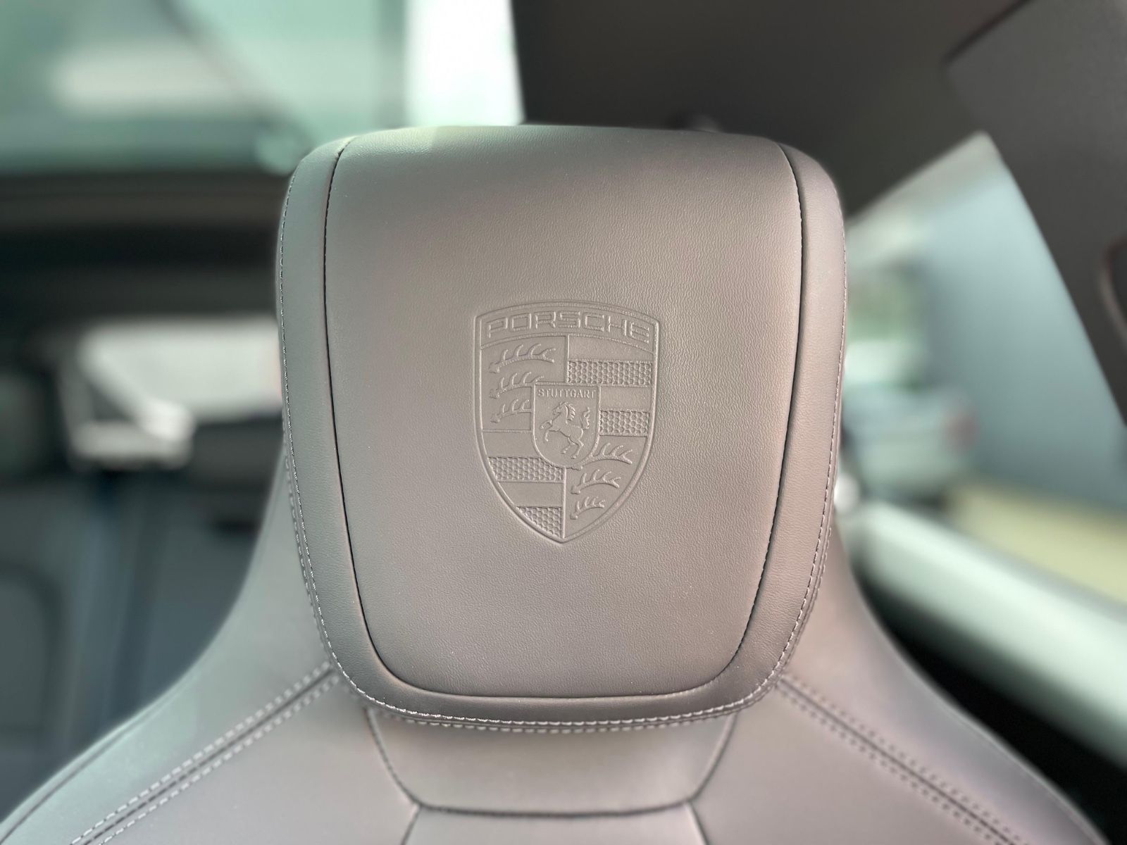 Porsche Macan 4 - Samsaru's Car Outlet