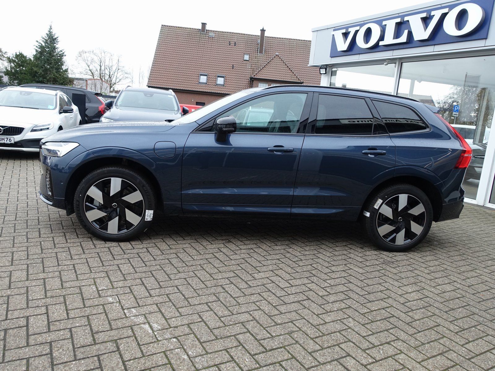 Volvo XC60 Ultra T8 AWD/Massage/Pano/360°/B&W/AHK