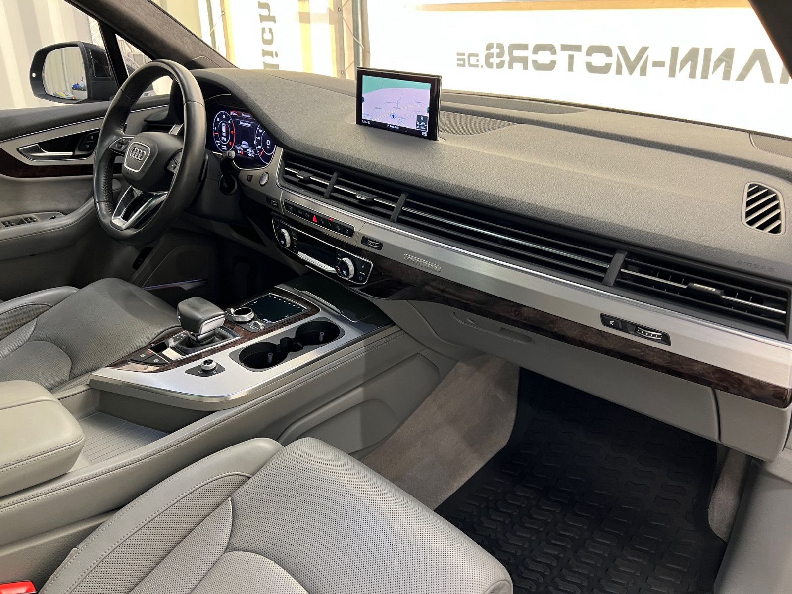 Audi Q7 3.0 TDI quattro S Line/MatrixLED/AHK/ACC/SHZ