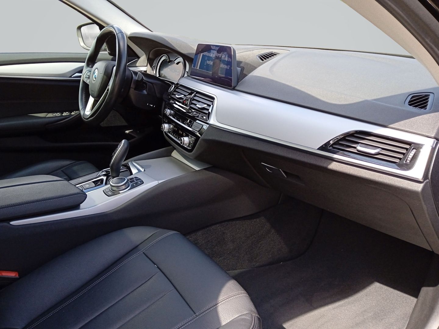 BMW 520 dxDrive Lim.+KEYLESS+KAMERA+HUD+ADPT.LED+GSD