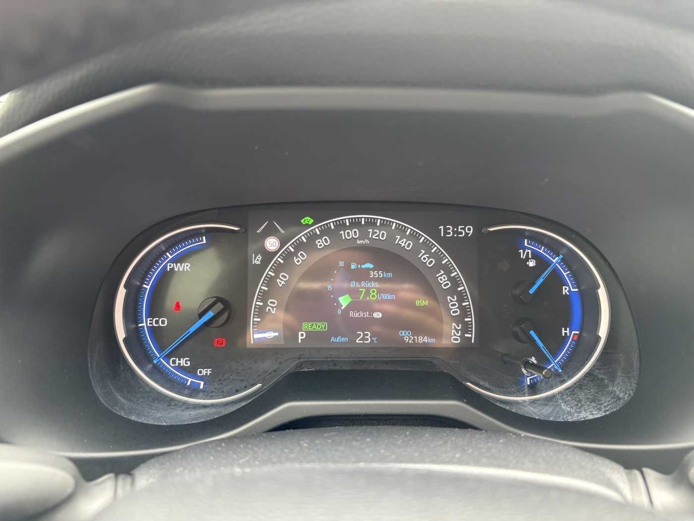 Toyota RAV4 Hybrid - Samsaru's Car Outlet