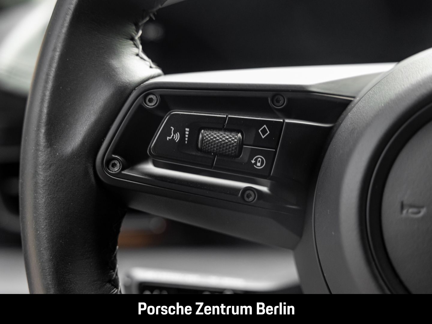 Porsche Taycan Turbo Sport Turismo Burmester Panorama