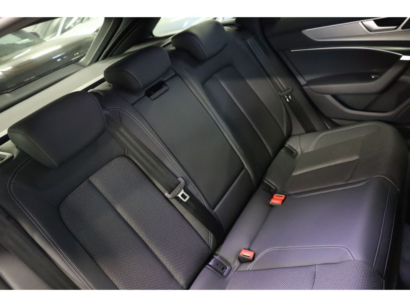 Audi A6 Avant 45 TDI quattro S line - Samsaru's Car Outlet