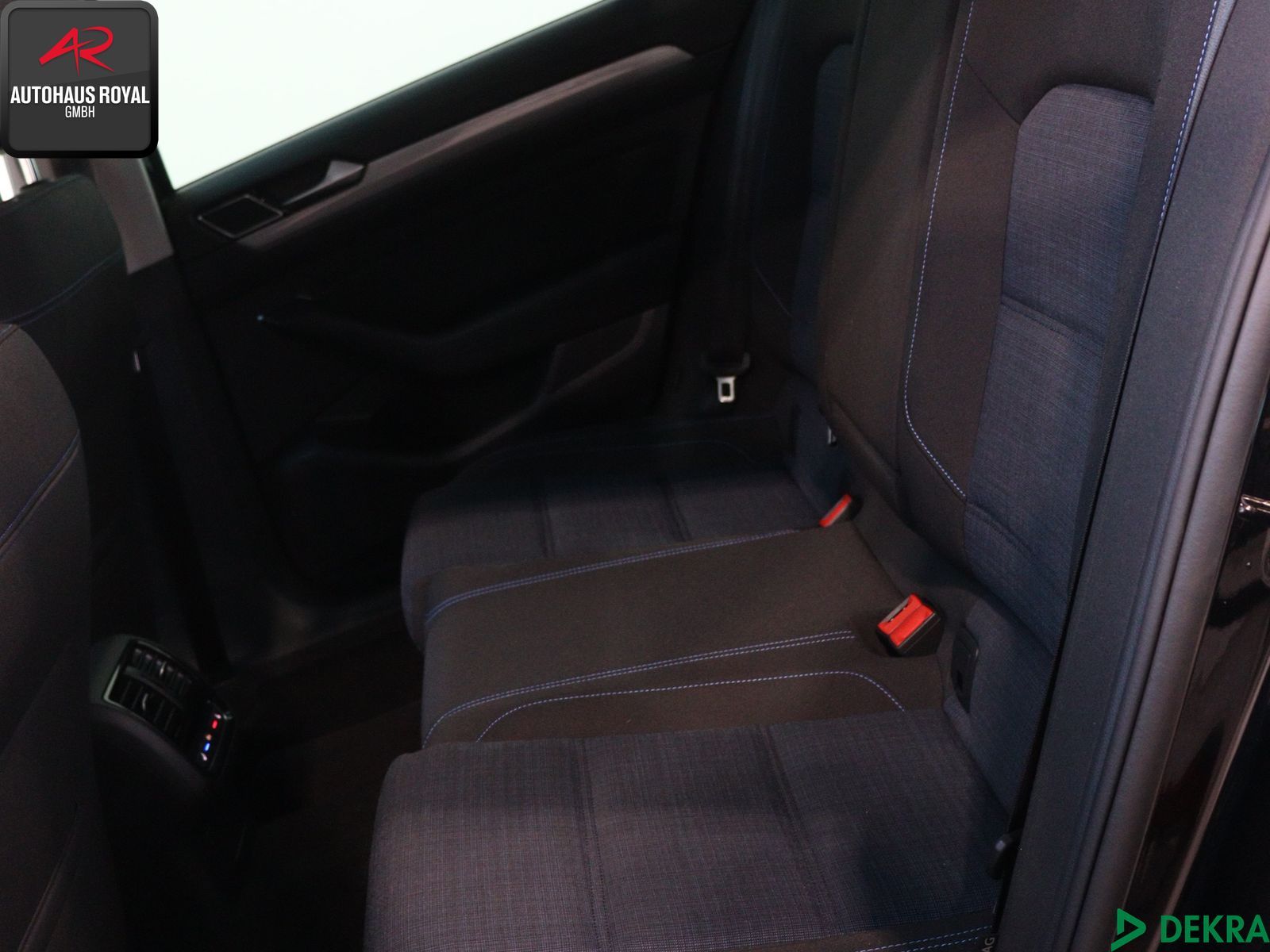 Volkswagen Passat 1.4 TSI GTE - Samsaru's Car Outlet