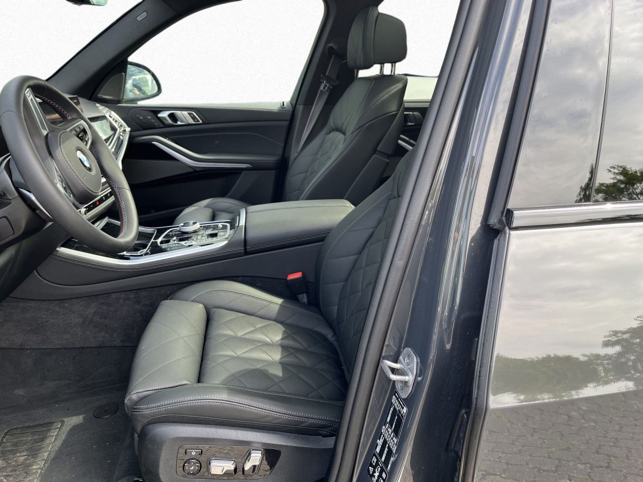 BMW X5 M60i xDri DA/PA-Pr,Pano,AHK,Leas.ab849,-/42M