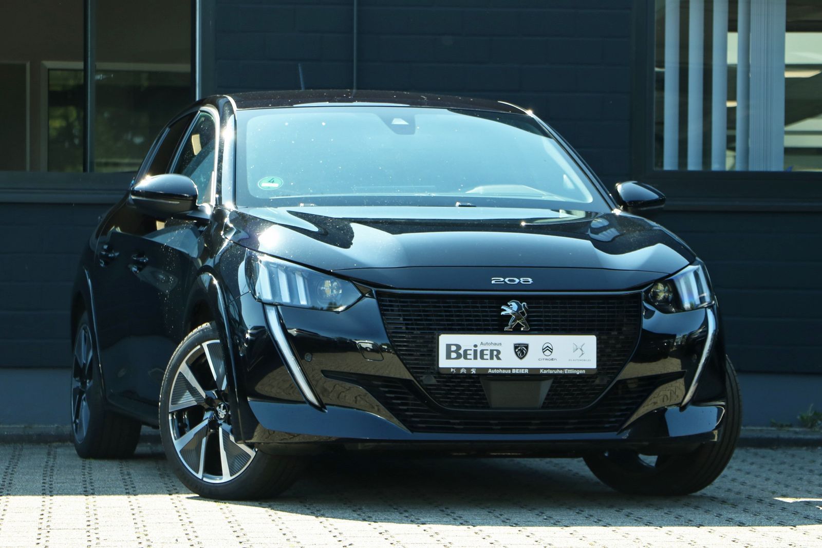 Peugeot E-208 E-GT Pack - Samsaru's Car Outlet