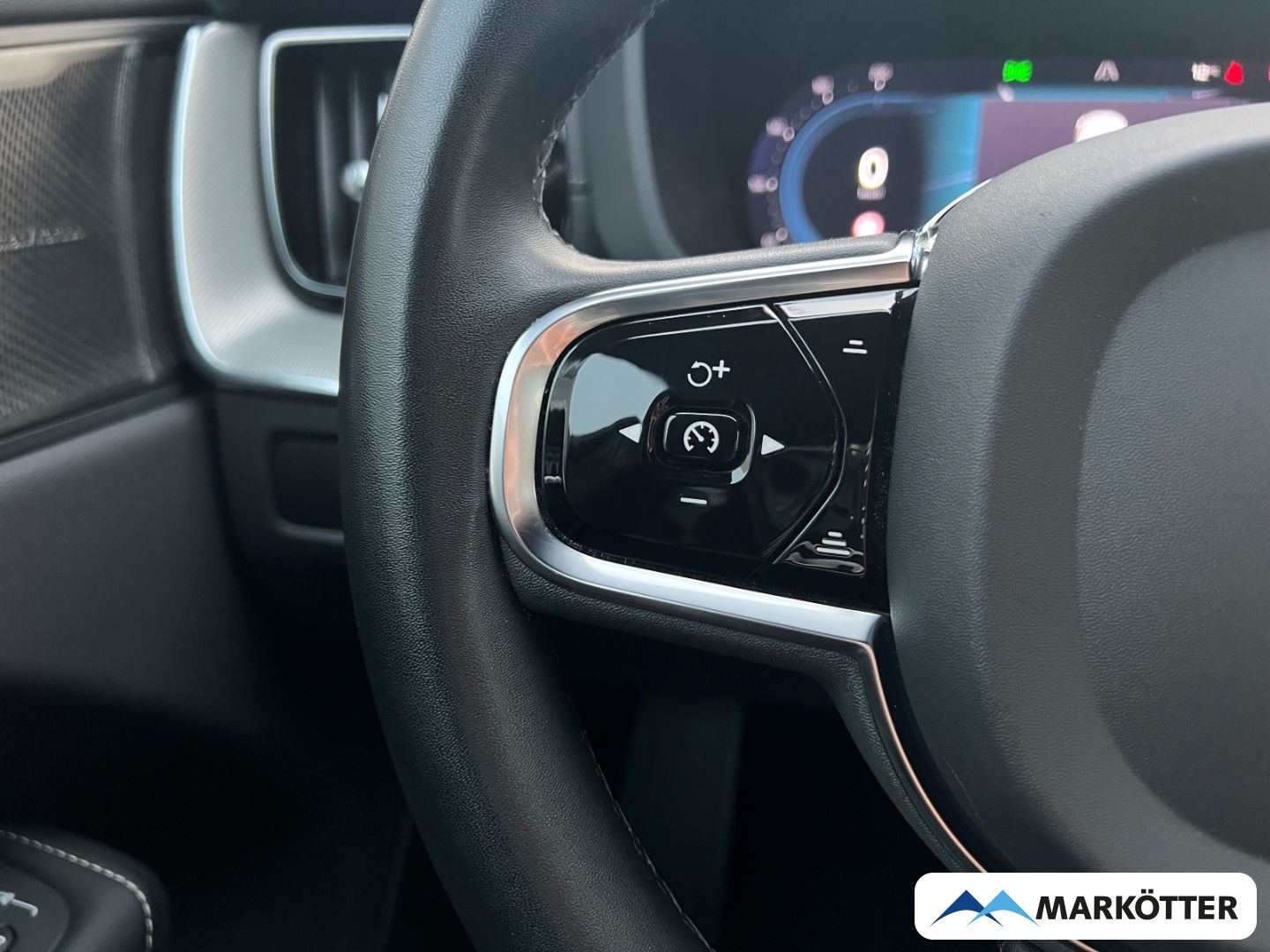 Volvo XC60 T8 AWD Recharge Ultimate Dark AHK/360CAM