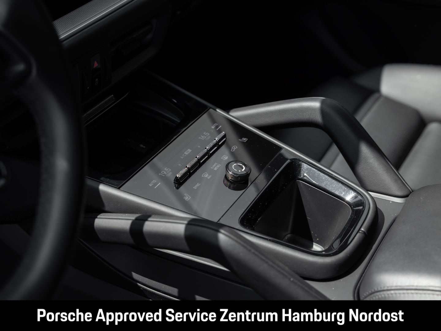 Porsche Cayenne E-Hybrid Coupe Sportabgas Sport Chrono