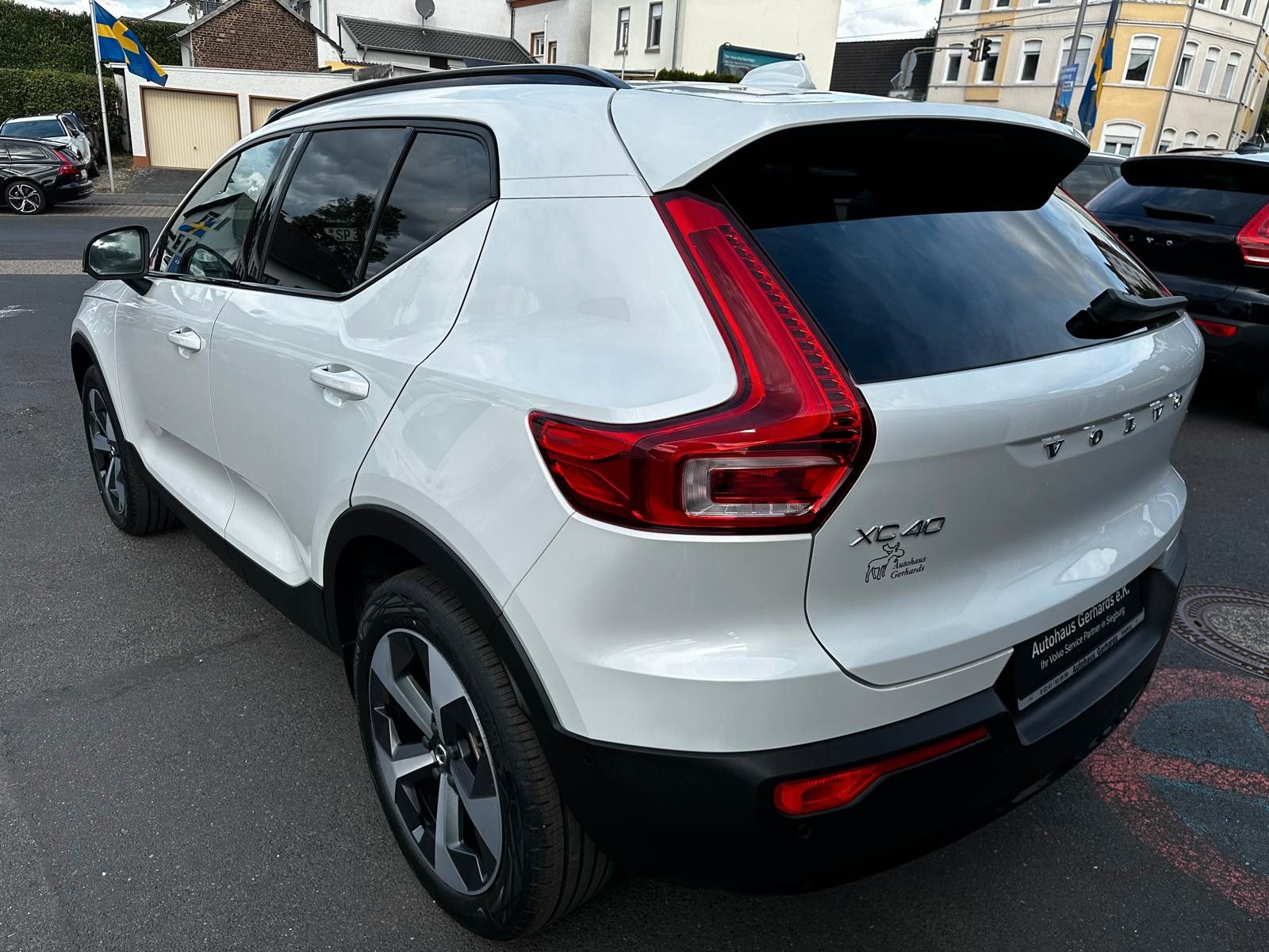 Volvo XC40 B3 Plus Dark Leder,AHK,Pano,360°,BLIS,ACC