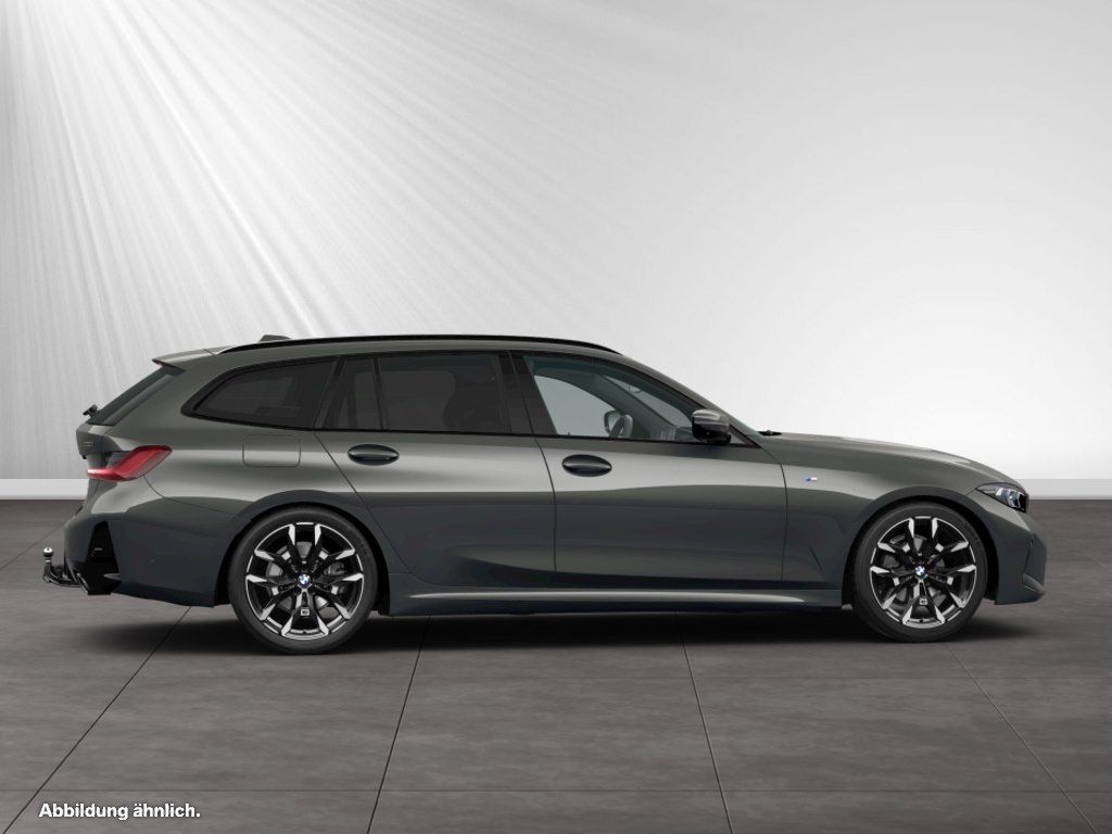 BMW 330i xDrive Touring M Sport|AHK|Head-Up|19"LMR