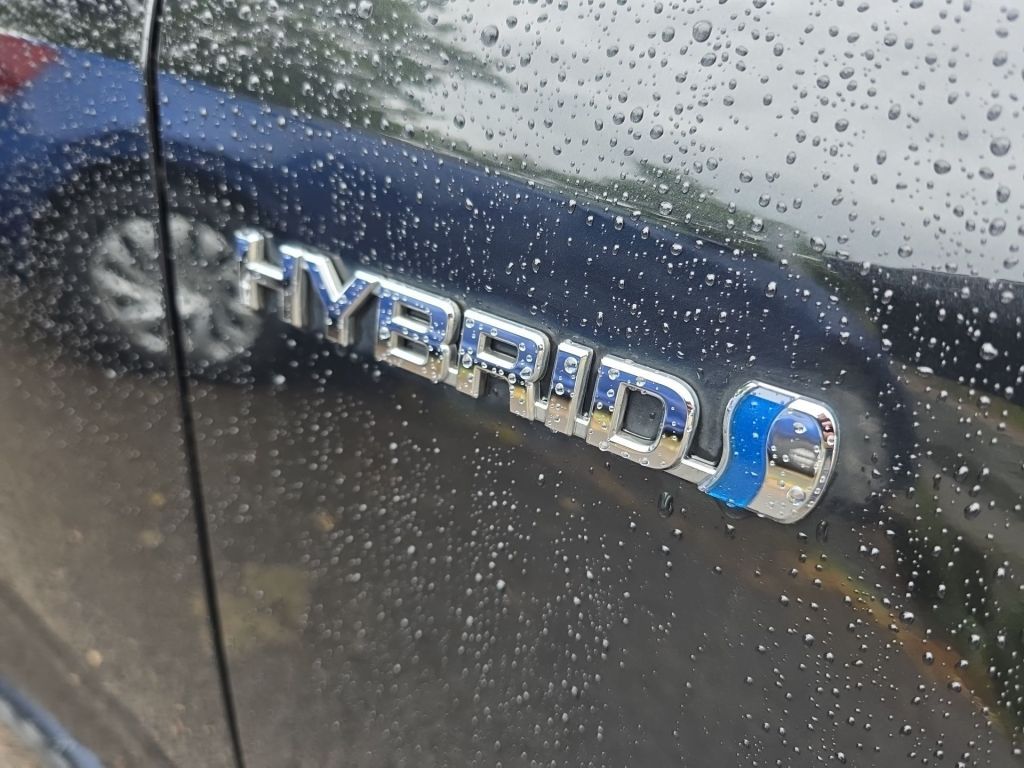 Toyota Corolla 2.0 Hybrid TS Team - Samsaru's Car Outlet