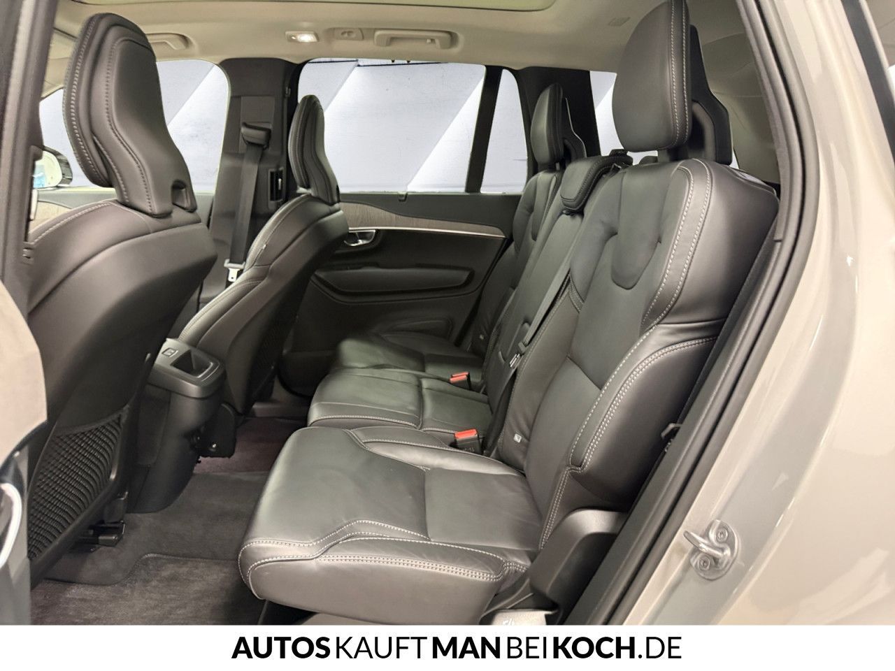 Volvo XC90 B5 D AWD Plus Dark PANO STDHz AHK VLED 360