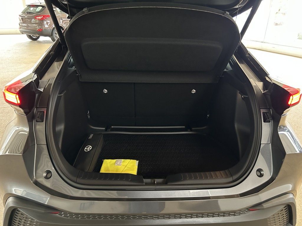 Toyota C-HR 1.8 Hybrid Team Deutschland