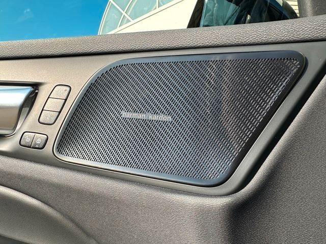 Volvo S60 Lim. B4 Plus Dark ACC 19"Frontscheibenhzg